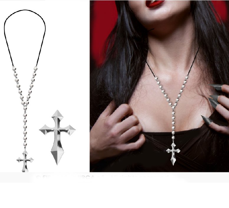 Halskette mit Kreuz