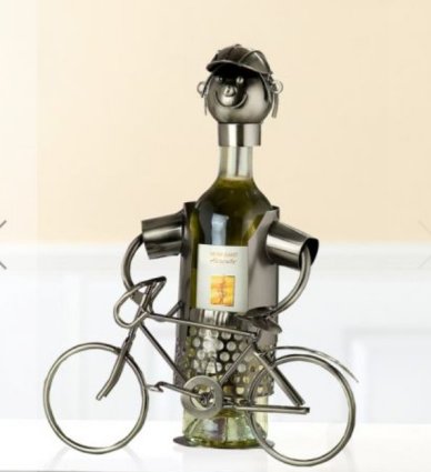 Flaschenhalter als Fahrer mit Fahrrad
