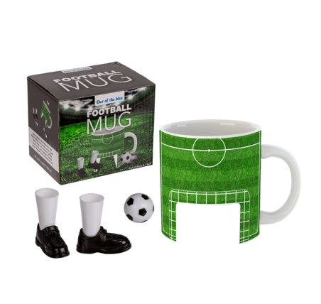 Kaffeebecher Fussballtor mit Schuhen